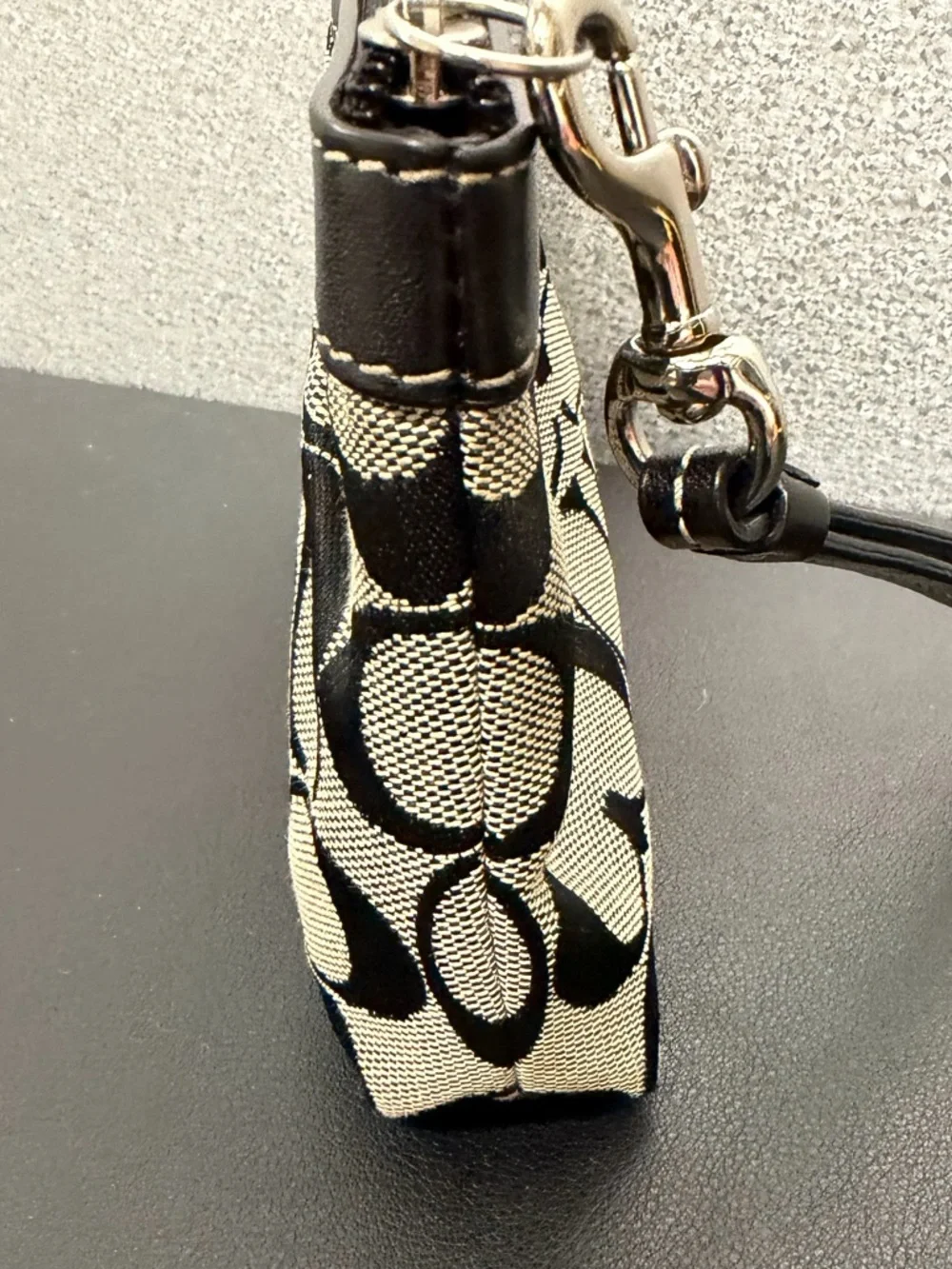 Coach Signature Canvas Wristlet Black Ivory Monogram Y2K - Picture 5 of 10